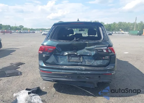 2018 Volkswagen Tiguan 2.0T Se/2.0T Sel z USA, uszkodzony, nr VIN 3VV2B7AX0JM047200